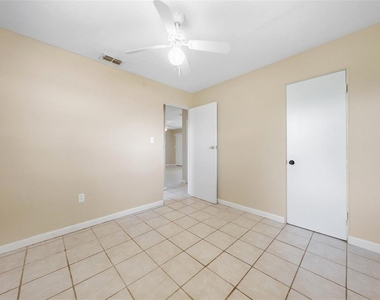 3905 Wilts Street - Photo Thumbnail 8