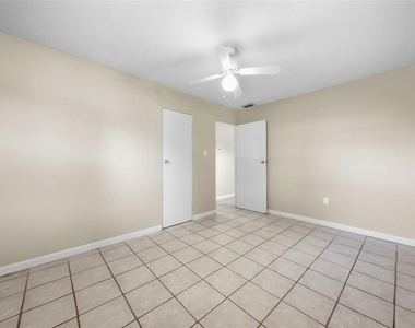 3905 Wilts Street - Photo Thumbnail 7