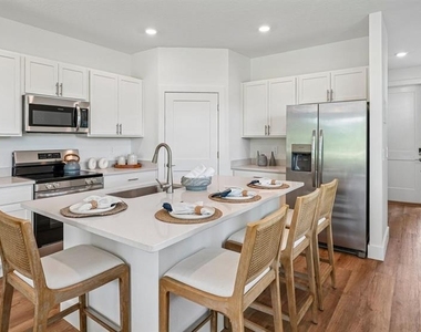 2959 Nw 97th Street - Photo Thumbnail 2