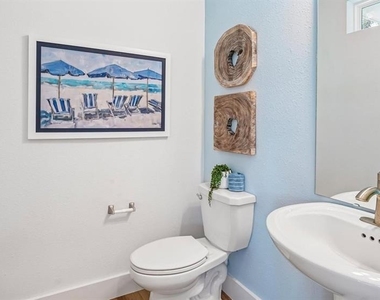 2959 Nw 97th Street - Photo Thumbnail 5
