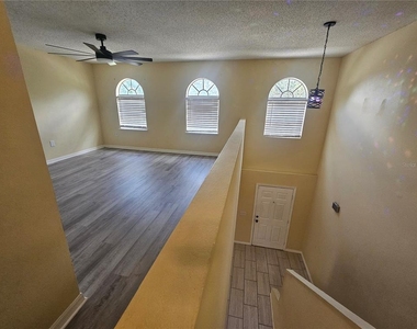 427 Samuel Street - Photo Thumbnail 21