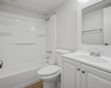163 Scottsdale Square - Photo Thumbnail 11