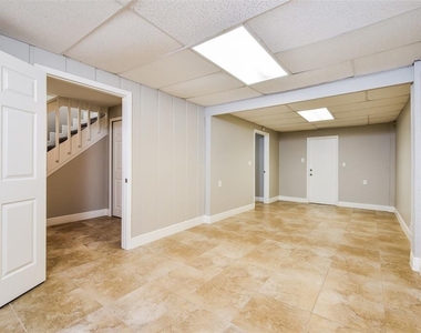 8181 Albatross Road - Photo Thumbnail 6