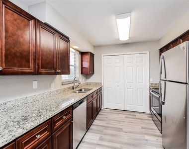 8181 Albatross Road - Photo Thumbnail 4