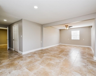 8181 Albatross Road - Photo Thumbnail 7