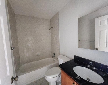 416 Banyon Tree Circle - Photo Thumbnail 18