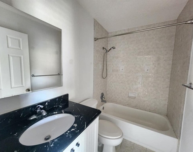 416 Banyon Tree Circle - Photo Thumbnail 20