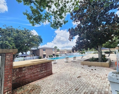 416 Banyon Tree Circle - Photo Thumbnail 26
