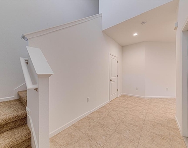 4454 Davos Drive - Photo Thumbnail 8