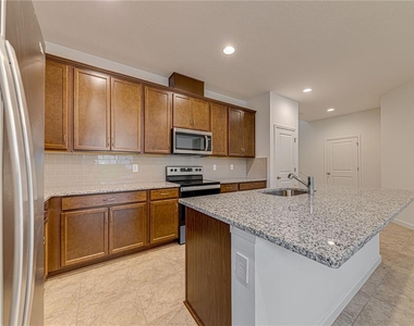 4454 Davos Drive - Photo Thumbnail 14