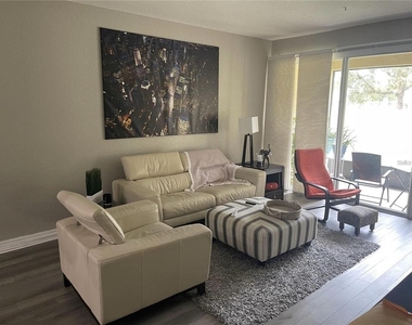 3016 Ashland Lane S - Photo Thumbnail 2