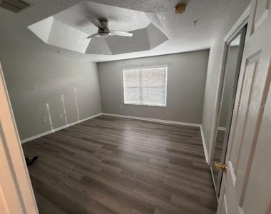 3016 Ashland Lane S - Photo Thumbnail 8