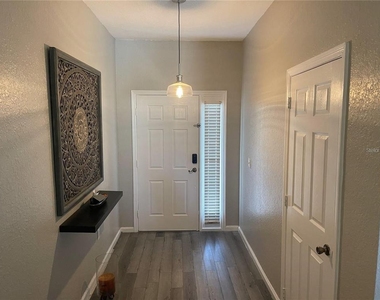 3016 Ashland Lane S - Photo Thumbnail 1