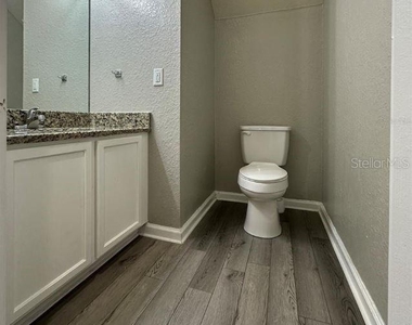 3016 Ashland Lane S - Photo Thumbnail 13
