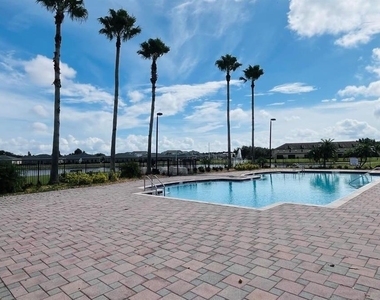 3016 Ashland Lane S - Photo Thumbnail 16