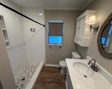 610 Iris Street - Photo Thumbnail 17