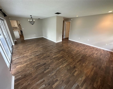 610 Iris Street - Photo Thumbnail 13