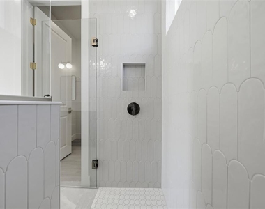 1605 Bryn Mawr Street - Photo Thumbnail 22