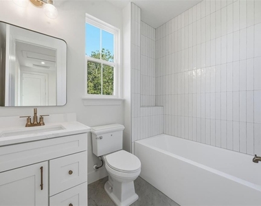 1605 Bryn Mawr Street - Photo Thumbnail 31