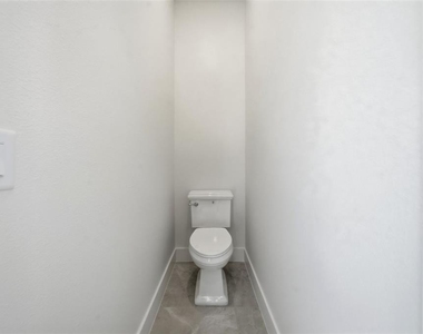1605 Bryn Mawr Street - Photo Thumbnail 25