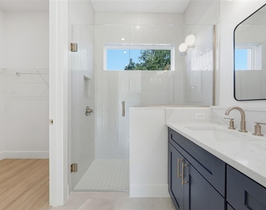 1605 Bryn Mawr Street - Photo Thumbnail 23