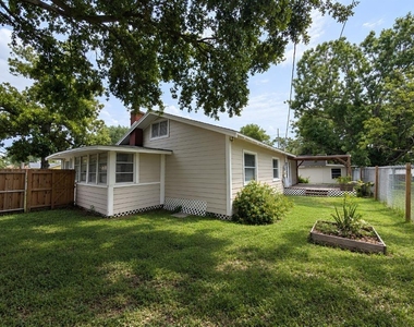 6805 N Navin Avenue - Photo Thumbnail 19