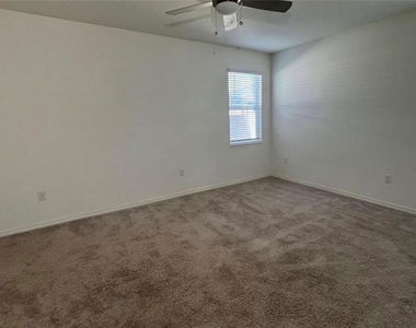 7054 Cruz Court - Photo Thumbnail 10