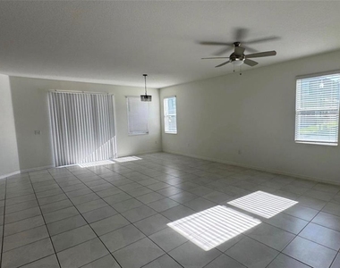 7054 Cruz Court - Photo Thumbnail 2