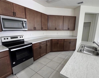 7054 Cruz Court - Photo Thumbnail 5
