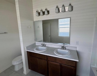7054 Cruz Court - Photo Thumbnail 16