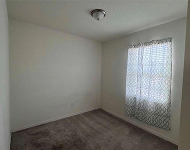 7054 Cruz Court - Photo Thumbnail 8
