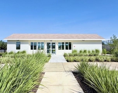 219 Skyfield Court - Photo Thumbnail 33