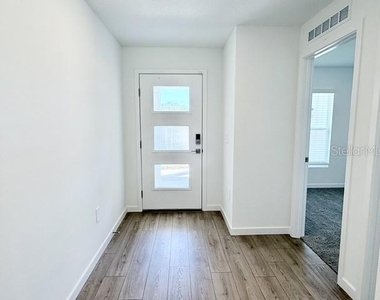 219 Skyfield Court - Photo Thumbnail 6