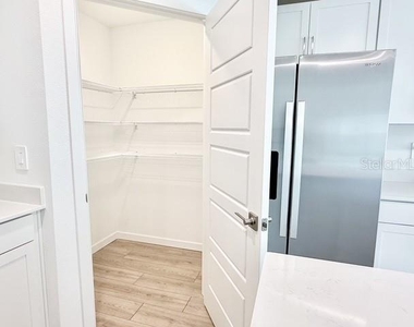 219 Skyfield Court - Photo Thumbnail 15