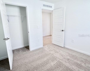 219 Skyfield Court - Photo Thumbnail 11