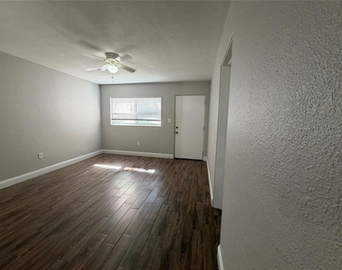 509 Varsity Street - Photo Thumbnail 1