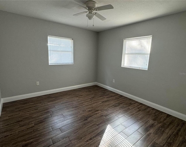 509 Varsity Street - Photo Thumbnail 6