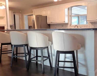 71 Brookwood Drive - Photo Thumbnail 3