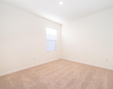 1391 Fox Squirrel Drive - Photo Thumbnail 7