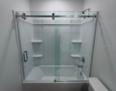 937 Phoenix Street - Photo Thumbnail 4