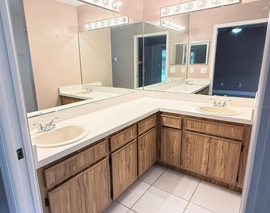 14050 Ithaca Way - Photo Thumbnail 9