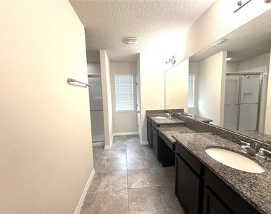 10242 Sand Cay Drive - Photo Thumbnail 14