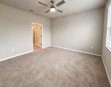 2269 Mystic Maze Lane - Photo Thumbnail 9