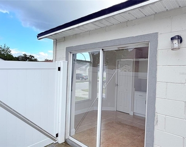 1828 Lacy Lane - Photo Thumbnail 19