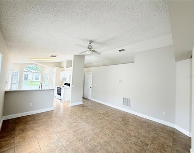 1828 Lacy Lane - Photo Thumbnail 7