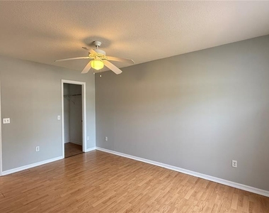 871 Orchid Drive - Photo Thumbnail 7