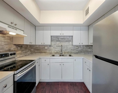 821 Wingo Street - Photo Thumbnail 6