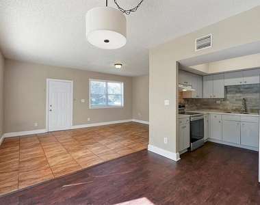 821 Wingo Street - Photo Thumbnail 5