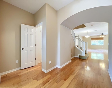 412 Penny Royal Place - Photo Thumbnail 8