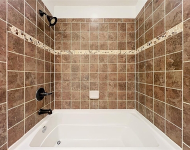 412 Penny Royal Place - Photo Thumbnail 53